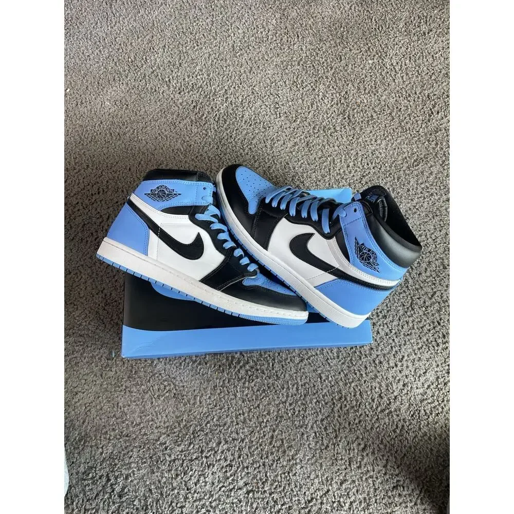 Size 9.5 - Air Jordan 1 Retro High OG UNC Toe DZ5485-400 2023